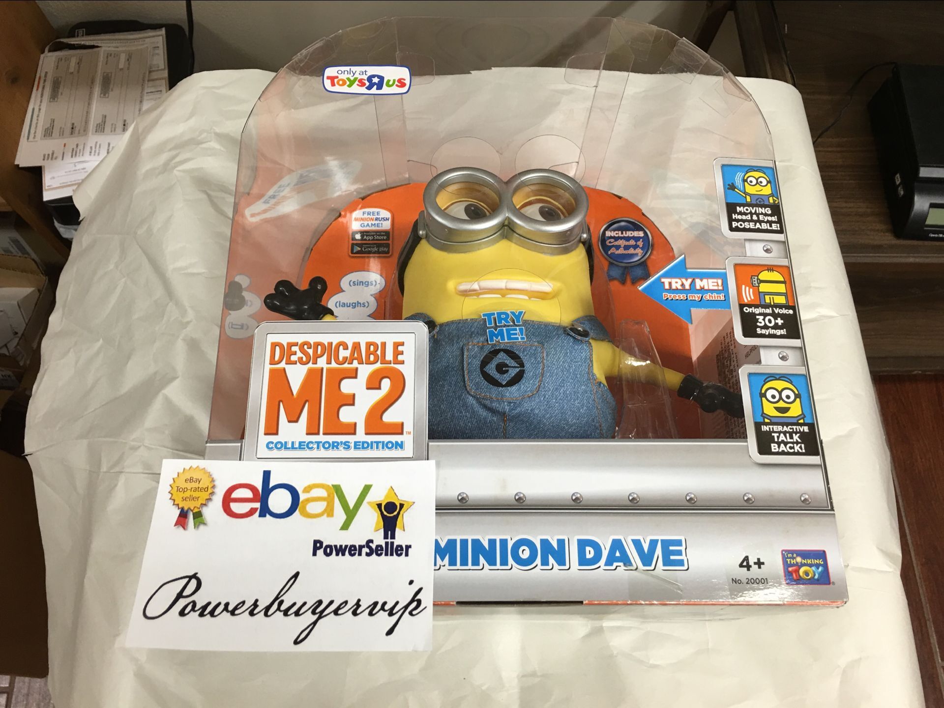 Despicable Me 2 Collector Edition Talking Minion Dave 9" ToysRUs - Click Image to Close